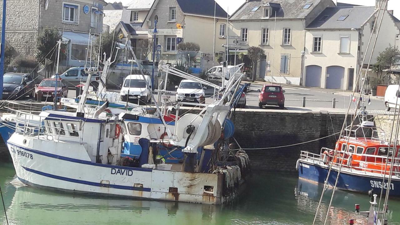 La Maison Du Postier Port-en-Bessin-Huppain Esterno foto