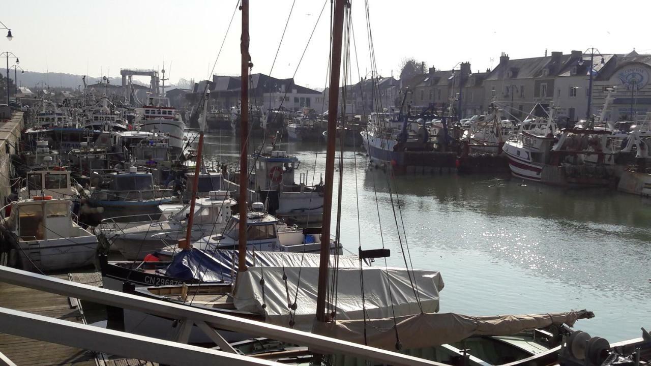 La Maison Du Postier Port-en-Bessin-Huppain Esterno foto